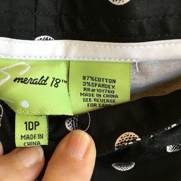 NEW WITH TAGS EMERALD 18 GOLF SHORTS‎ - Picture 4 of 6